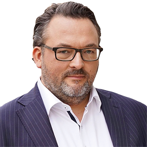 Jörg Weidenfeld - Chief Transformation Officer / Chief Restructuring Officer Lighthouse Advisors