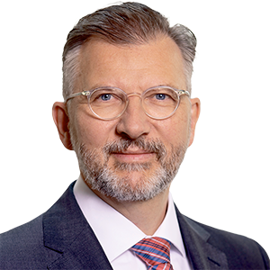 Dr. Ulrich Neugebauer - Managing Director Deka Investment 